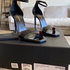 Never worn Saint Laurent Amber Sandal